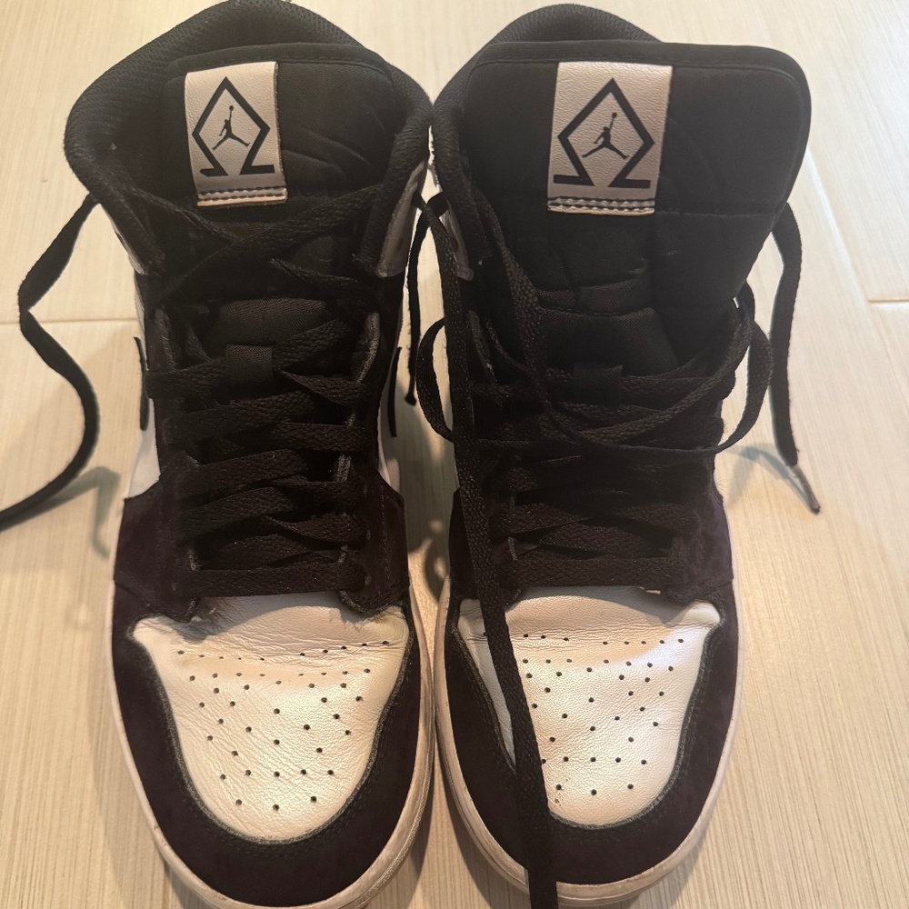 2022 Air Jordan 1 Mid SE Diamond